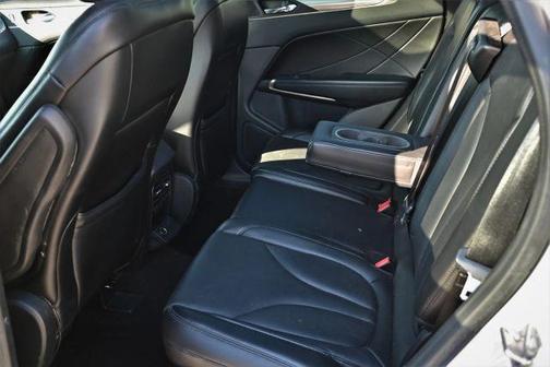 White 2017 Lincoln MKC Reserve