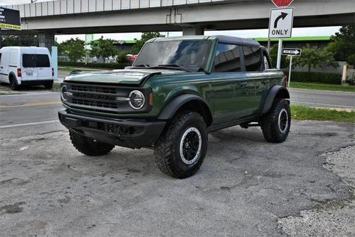 2023 Ford Bronco Base