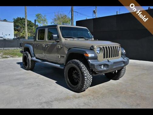 2020 Jeep Gladiator Sport