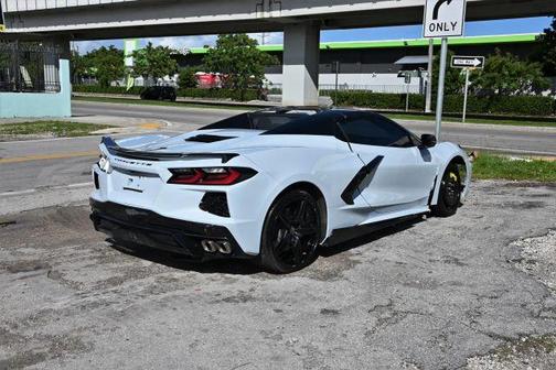 2022 Chevrolet Corvette Stingray w/1LT
