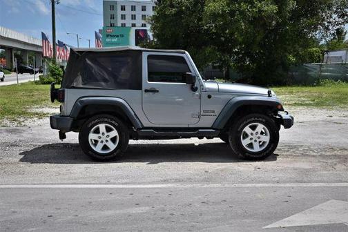2017 Jeep Wrangler Sport