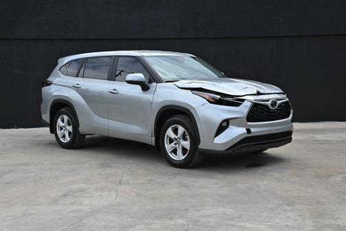 2025 Toyota Highlander LE