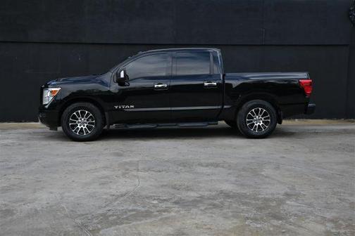 2021 Nissan Titan SV
