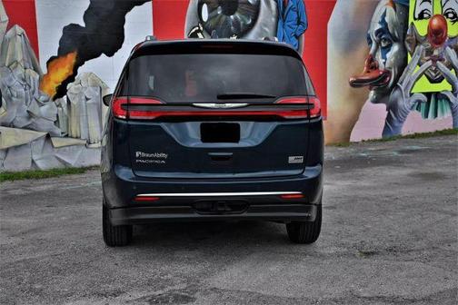 2021 Chrysler Pacifica Touring-L
