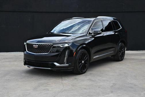 Black 2023 Cadillac XT6 Luxury FWD