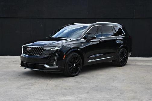 Black 2023 Cadillac XT6 Luxury FWD