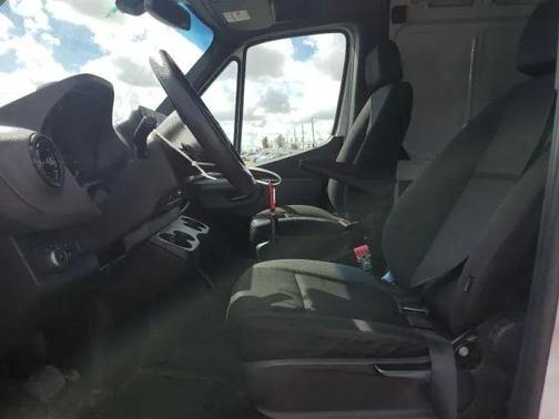 2022 Mercedes-Benz Sprinter 2500 HIGH ROOF W/170 WB