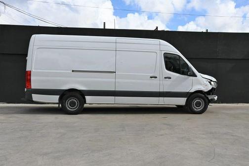 2022 Mercedes-Benz Sprinter 2500 HIGH ROOF W/170 WB