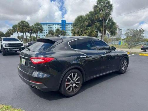 2017 Maserati Levante Base