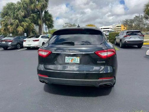 2017 Maserati Levante Base