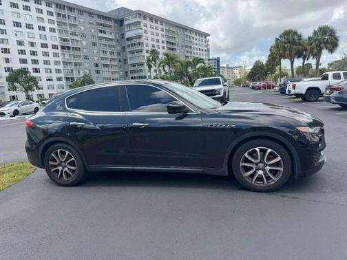 2017 Maserati Levante Base