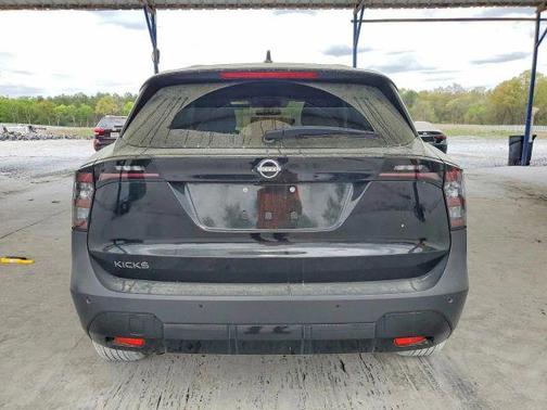 Super Black 2025 Nissan Kicks SV