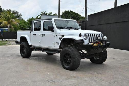 White 2020 Jeep Gladiator Overland