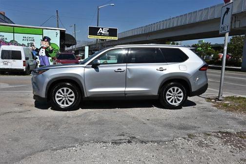 2025 Toyota Grand Highlander XLE