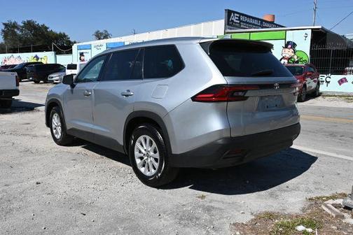 2025 Toyota Grand Highlander XLE