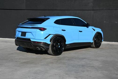 2024 Lamborghini Urus Performante