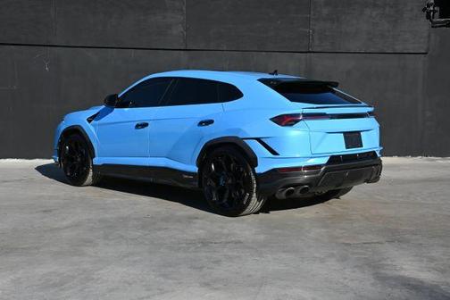 2024 Lamborghini Urus Performante