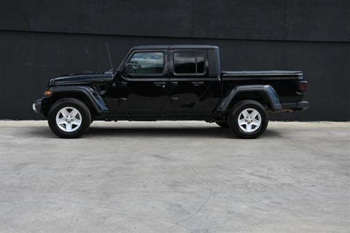 2022 Jeep Gladiator Sport