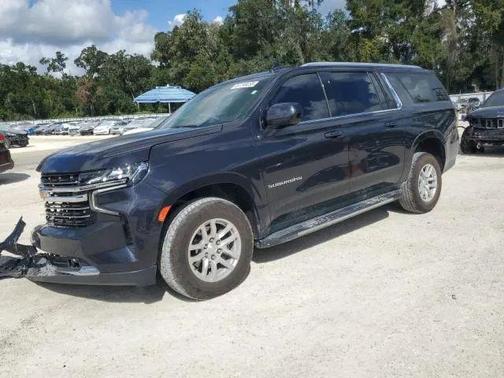 2023 Chevrolet Suburban LT