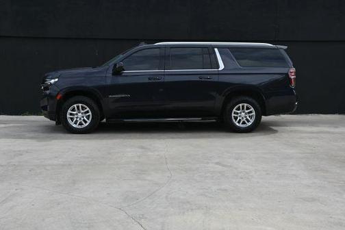 2023 Chevrolet Suburban LT