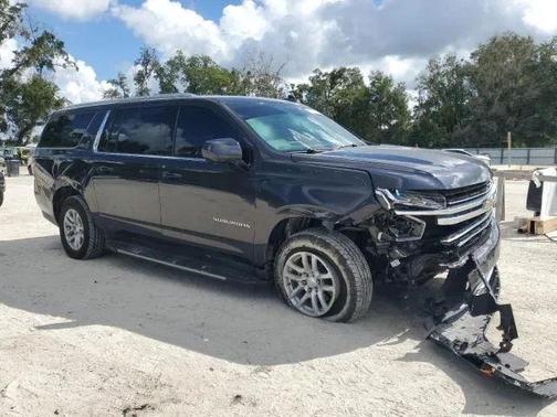 2023 Chevrolet Suburban LT