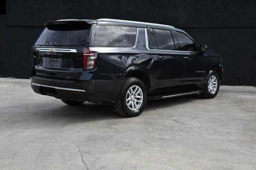 2023 Chevrolet Suburban LT