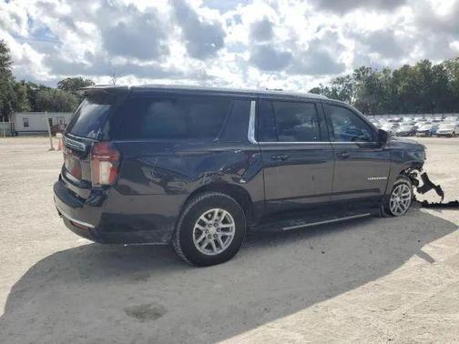 2023 Chevrolet Suburban LT