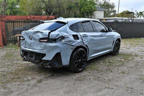 2024 BMW X4 xDrive30i