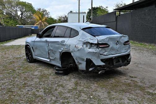 2024 BMW X4 xDrive30i