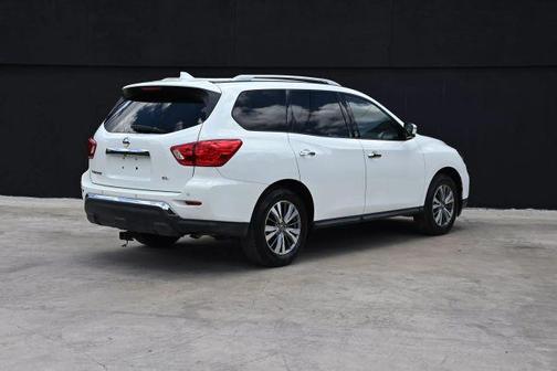 2019 Nissan Pathfinder SL