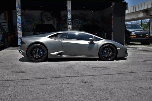 2017 Lamborghini Huracan LP580-2