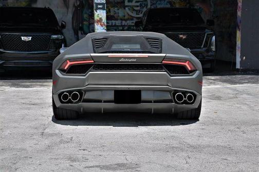 2017 Lamborghini Huracan LP580-2