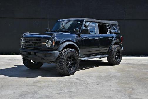 2022 Ford Bronco 