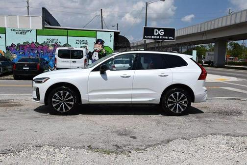 2025 Volvo XC60 B5 Plus