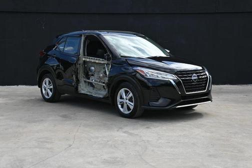 2023 Nissan Kicks S