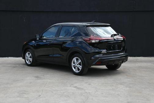 2023 Nissan Kicks S