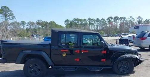 2022 Jeep Gladiator Sport