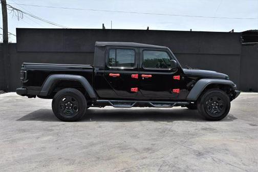 2022 Jeep Gladiator Sport