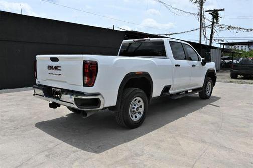 White 2024 GMC Sierra 2500 Pro