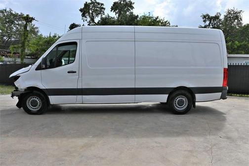 White 2022 Mercedes-Benz Sprinter 2500 HIGH ROOF W/170 WB