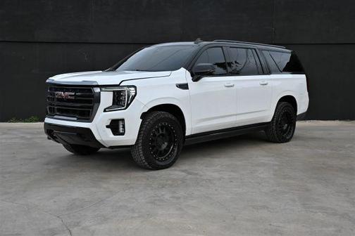 2022 GMC Yukon XL AT4