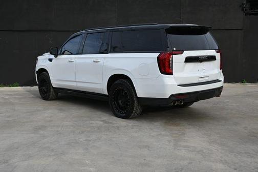 2022 GMC Yukon XL AT4