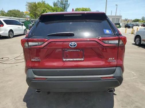 2024 Toyota RAV4 Hybrid XLE