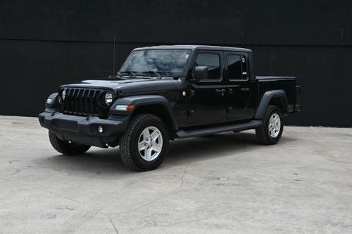 Black 2020 Jeep Gladiator Sport