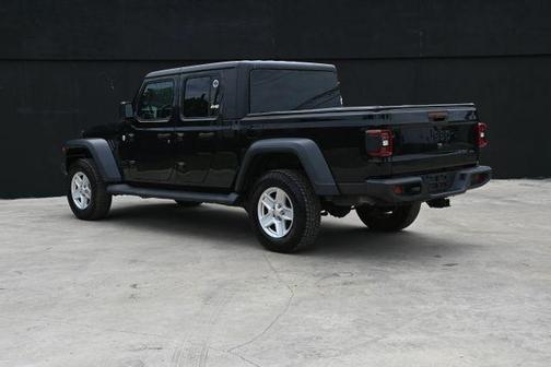Black 2020 Jeep Gladiator Sport