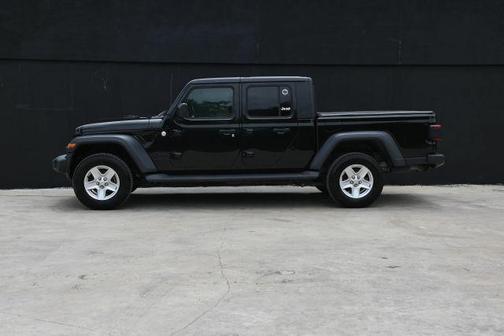 Black 2020 Jeep Gladiator Sport