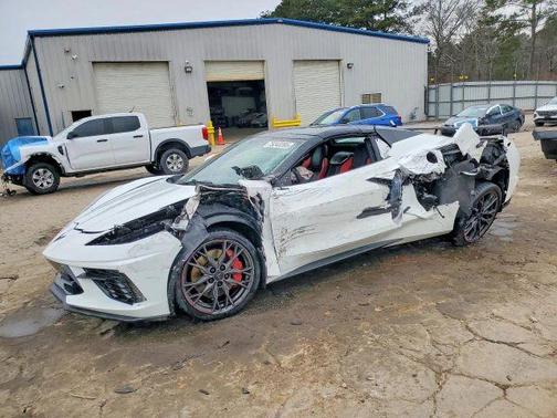 White 2023 Chevrolet Corvette Stingray w/2LT