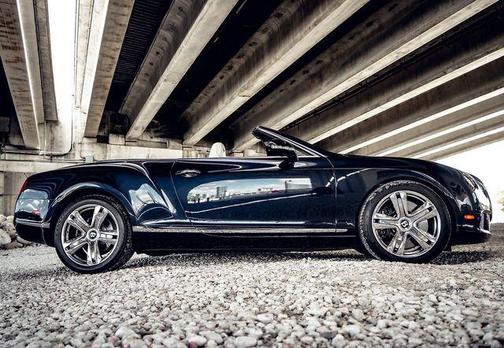 Photo 2 of 17 of 2012 Bentley Continental GTC Base