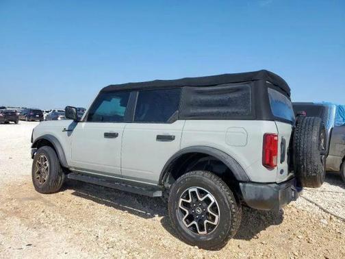 2022 Ford Bronco 