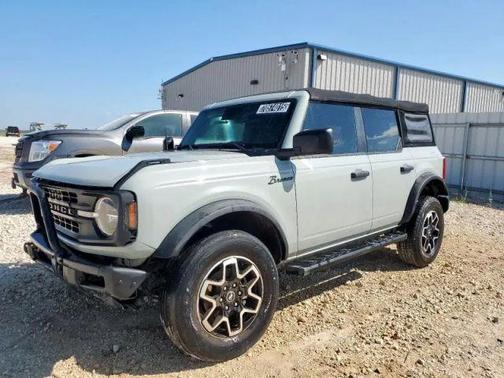 2022 Ford Bronco 